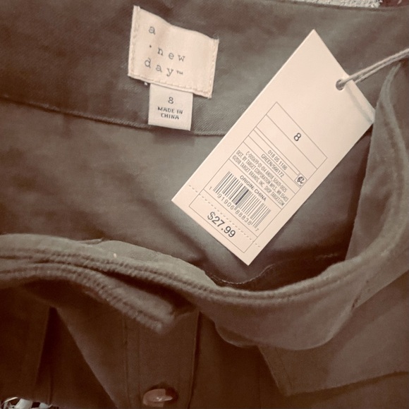 Hunter green button up skirt - Picture 3 of 7